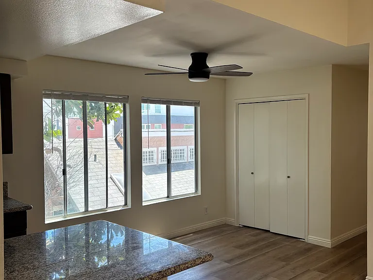 511 S Tremont St — Photo 1