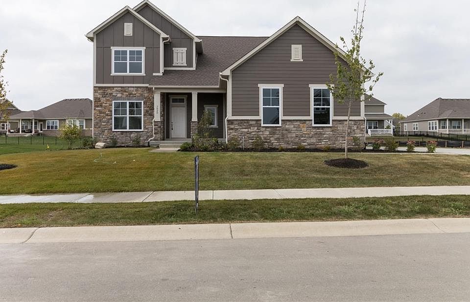 1st image of 3820 Shady Lake Dr