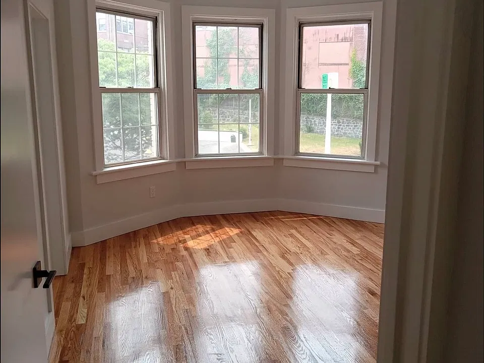 99 Yonkers Ave #3