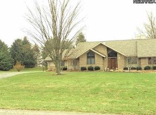 100 Ferndale Dr, Wakeman, OH 44889