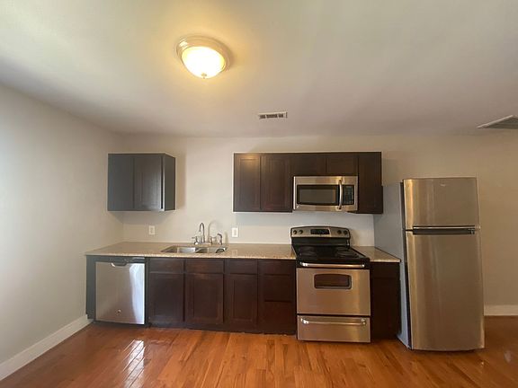 5th image of 806 Shelby Ave #D
