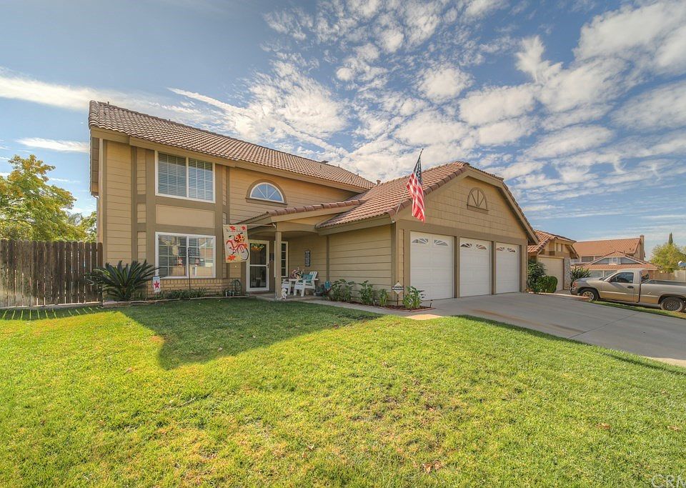 1st image of 25675 Moonseed St