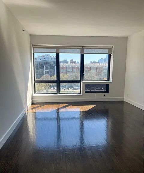 11-25 45th Ave #5C — Photo 7