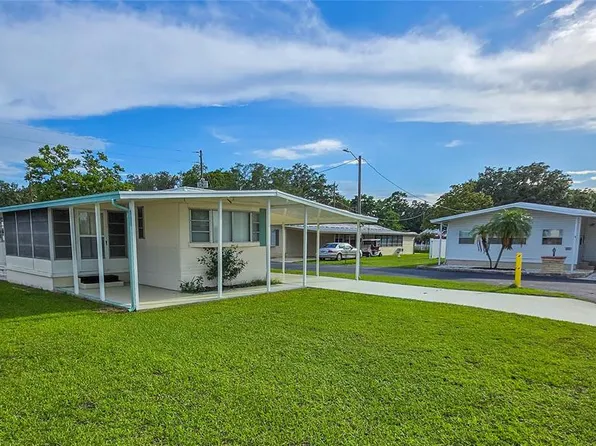 37016 8th Ave, Zephyrhills, FL 33542