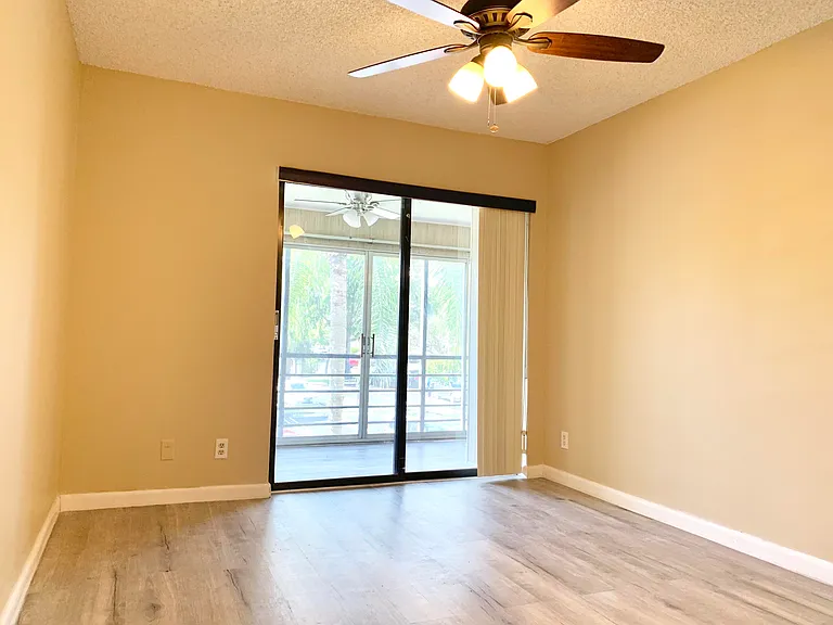 2312 S Cypress Bend Dr #209 — Photo 30