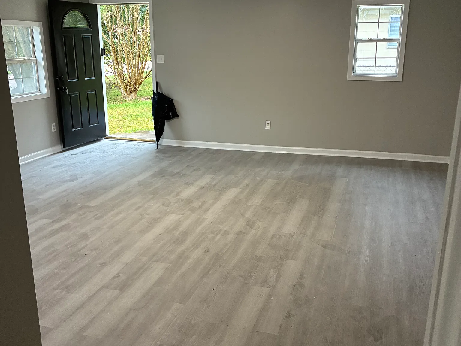 5 bed, 2100 sqft, $1,700 — Photo 3