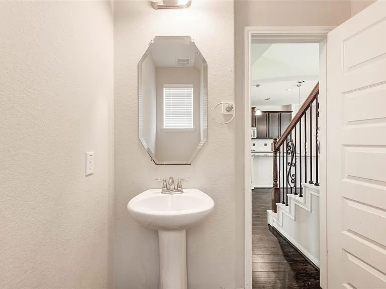 43 Amaifi Dr — Photo 11