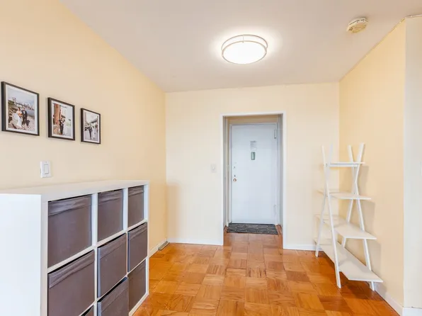 70-25 Yellowstone Boulevard image 2 of 35