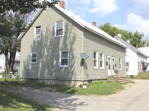 8 Gilblair Street, Skowhegan, ME 04976
