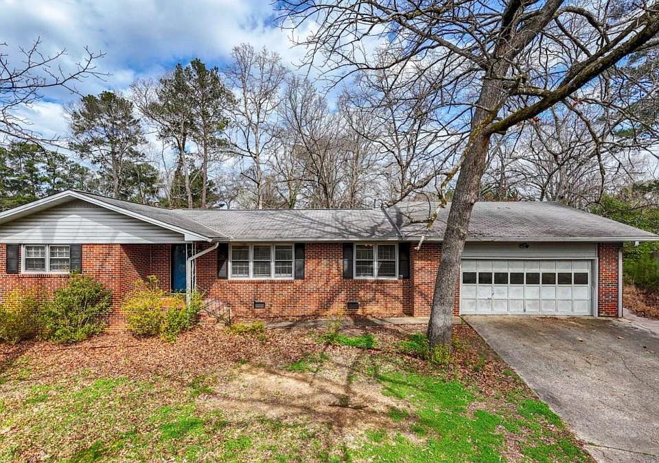 1st image of 13 Jefferson Dr SW