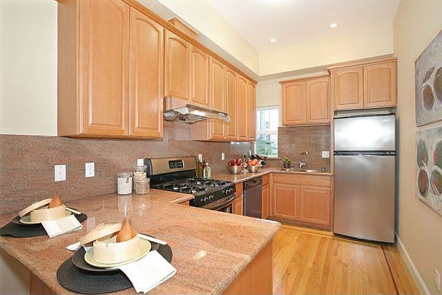 1st image of 1415 Guerrero St #1/2