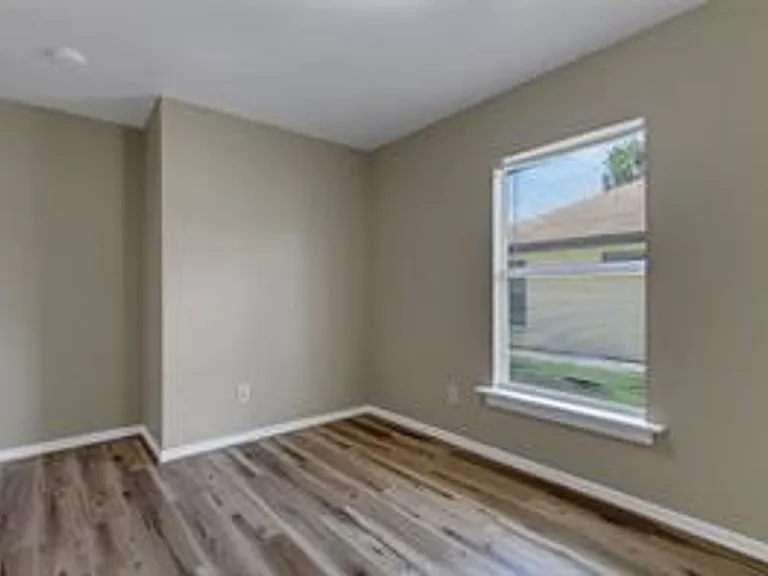 3100 W Reynolds St — Photo 21