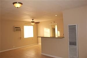 4th image of 25400 Pumalo St APT B