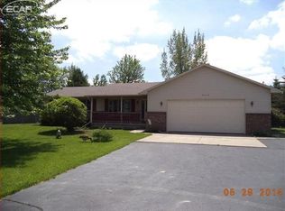 5414 E Maple Ave, Grand Blanc, MI 48439