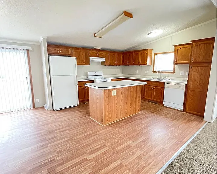 Oakridge Estates — Photo 35