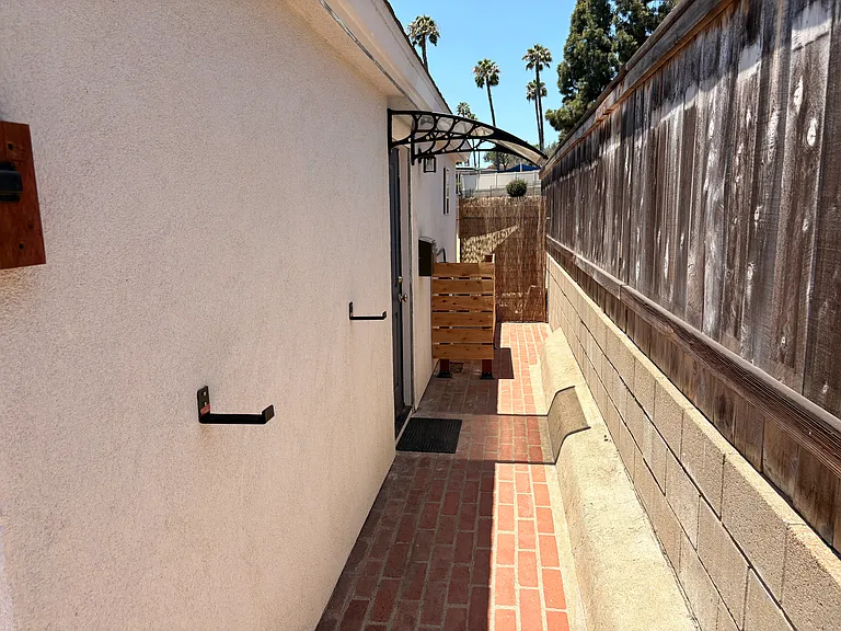 5688 Marne Ave — Photo 5