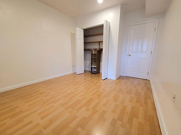 5th image of 557 Goettingen St
