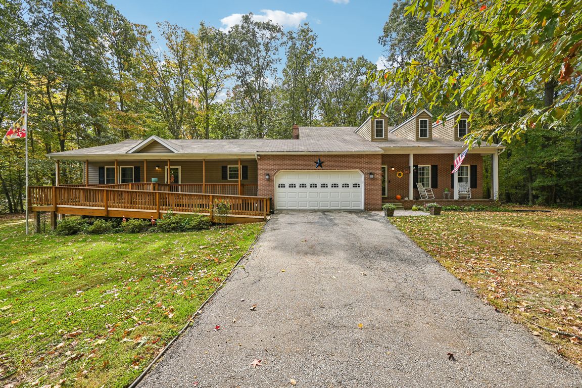 Firefly Run-S2310-001.jpg