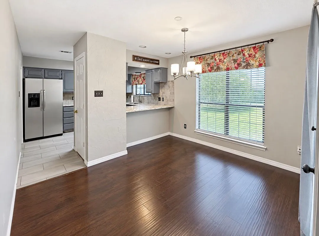 3 bed, 2.0 bath, 1440 sqft, $2,295 — Photo 4