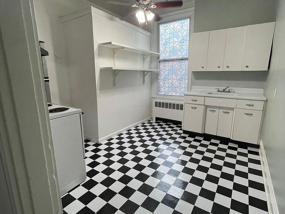 1st image of 3450 Clifton Ave #6