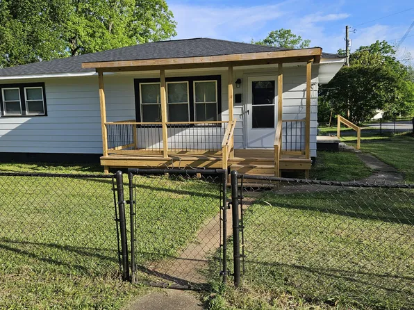 315 W South 3rd St, Seneca, SC 29678