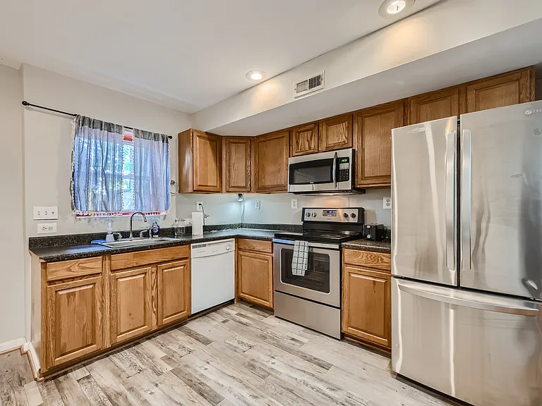 107 N Chester St #1 — Photo 8
