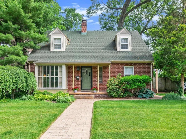 1711 E Lasalle Ave, South Bend, IN 46617