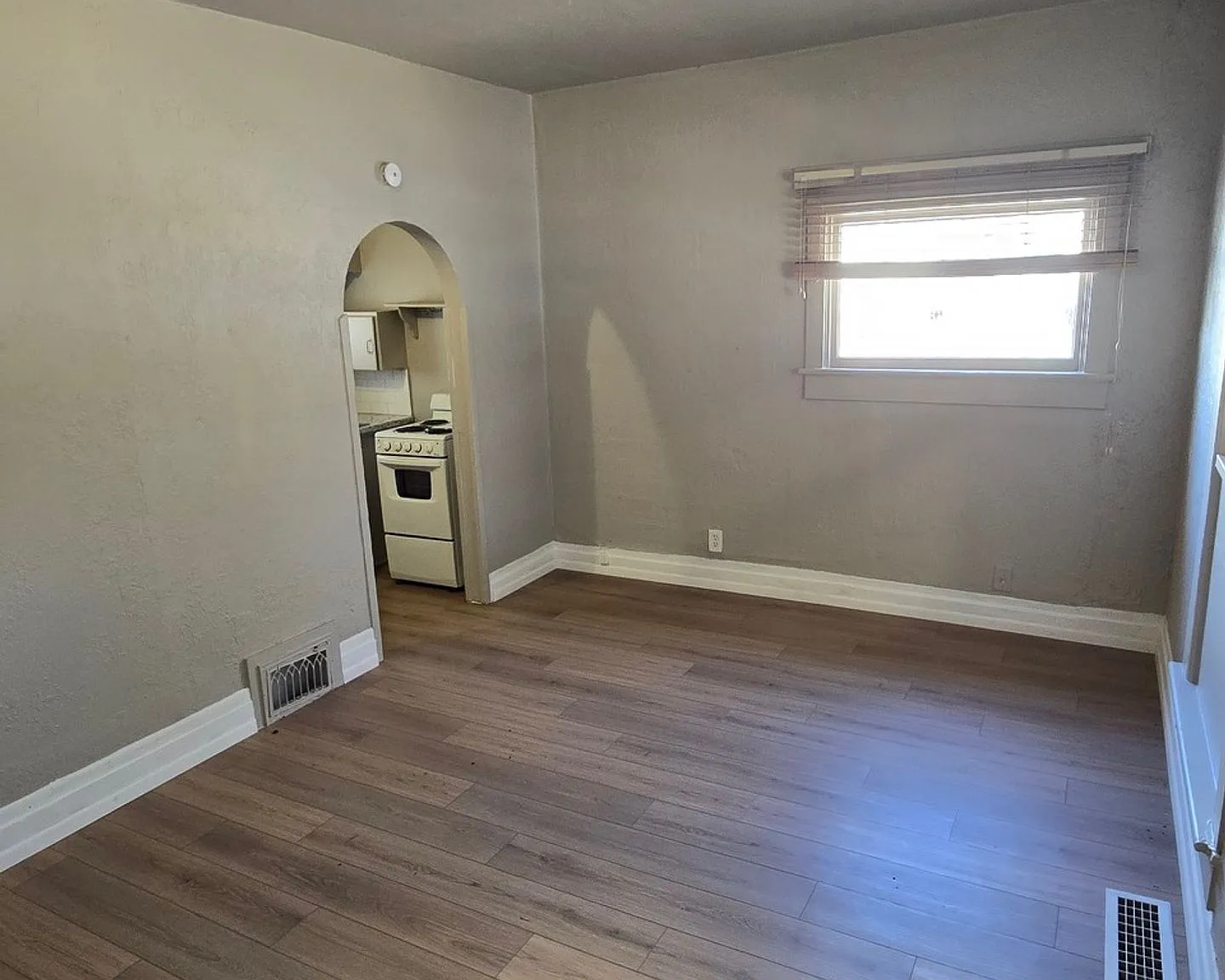 2671 Jefferson Ave. — Photo 4