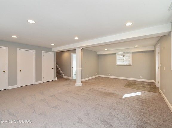 5th image of 107 E Des Moines St