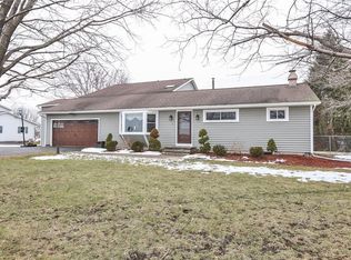 4953 Emerson Rd, Canandaigua, NY 14424