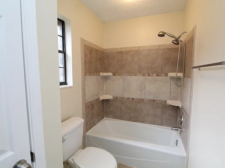 7859 Bay Meadows Dr — Photo 15