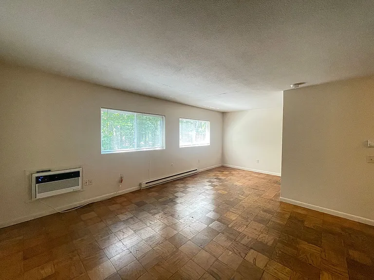 128 Loudon Rd #25R — Photo 2