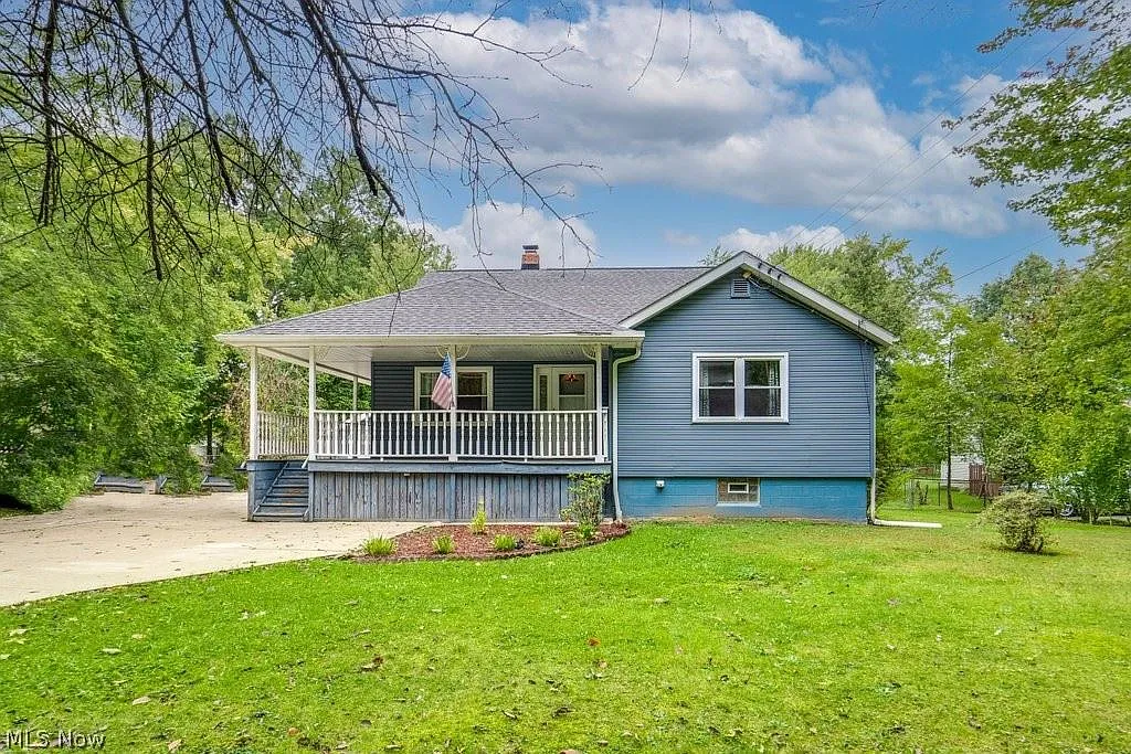 125 Ferguson Dr photo 1
