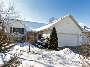2516 Colleen Ln NE, Rochester, MN 55906