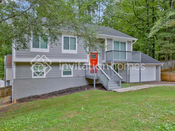 816 Mather Ct, Stone Mountain, GA 30088