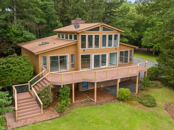 143 Edgewater Drive, Seven Lakes, NC 27376