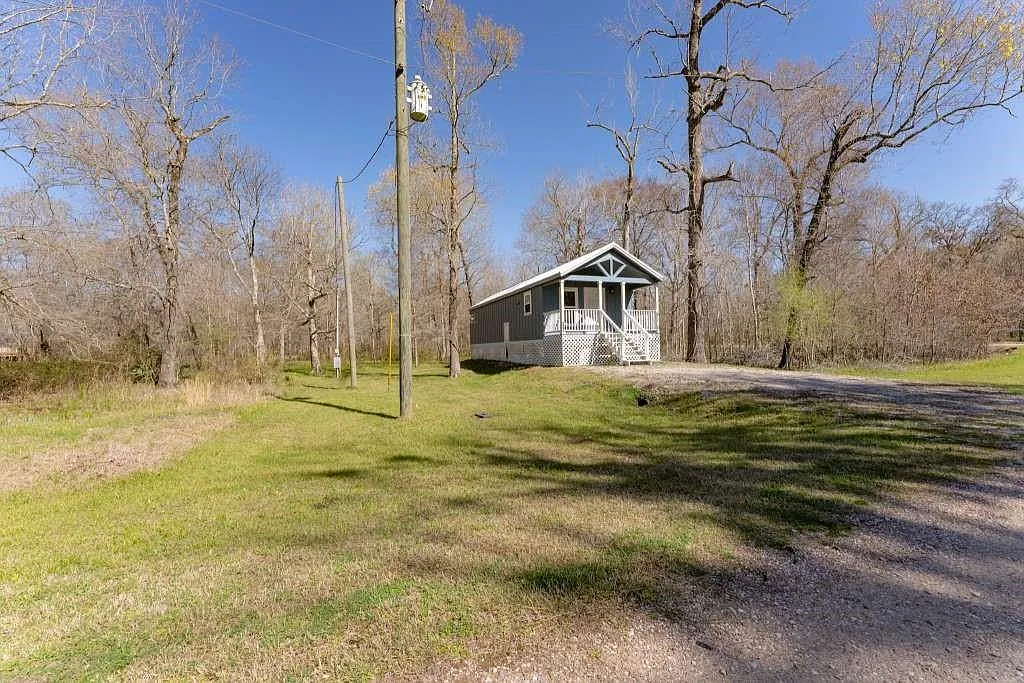 2 bed, 1.0 bath, 630 sqft, $1,250 — Photo 1