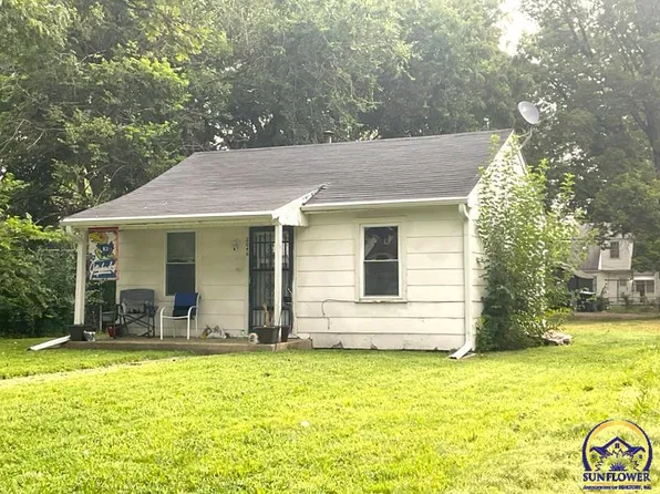 2046 SW Lincoln St, Topeka, KS 66604