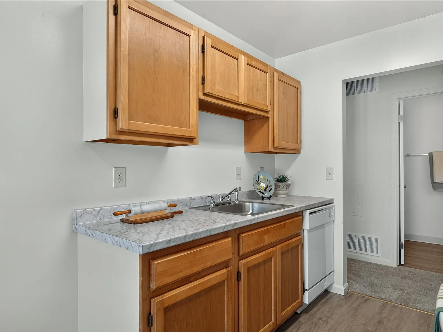 Crimson Heights Apartments — Photo 4