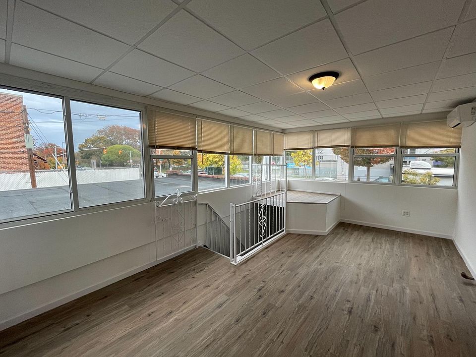 2nd image of 1883 Stuart St Floor 2