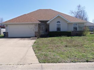 1428 Douglas Pl, Carthage, MO 64836