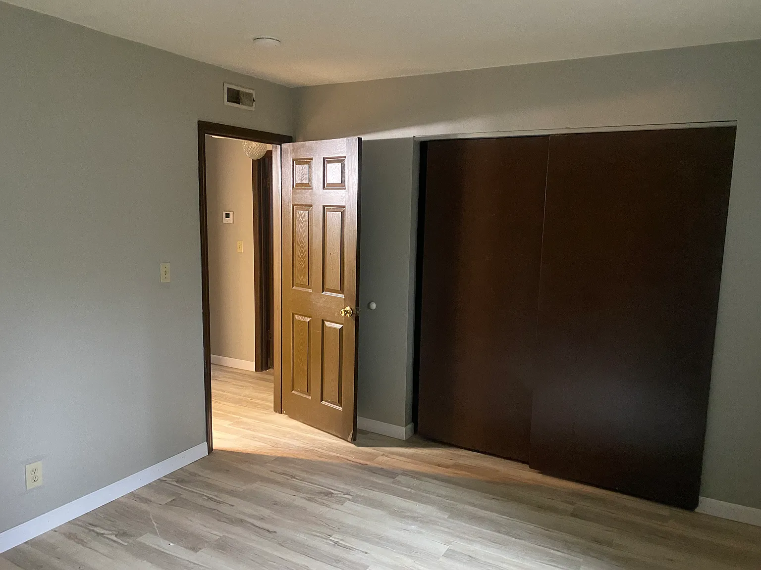 2 bed, 900 sqft, $975 — Photo 4