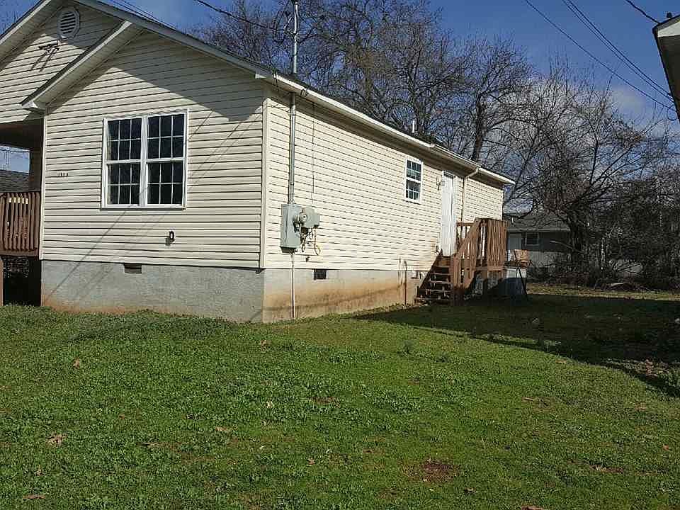 2nd image of 1685 Walker Ave