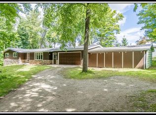 E8488 Stage Rd, New London, WI 54961