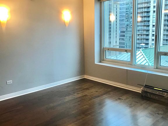 2nd image of 33 W Ontario St APT 19C
