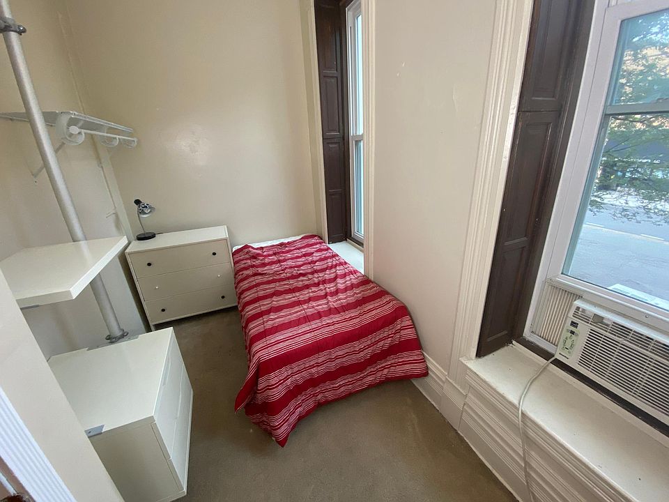 FL1 - Front Bedroom (#1)