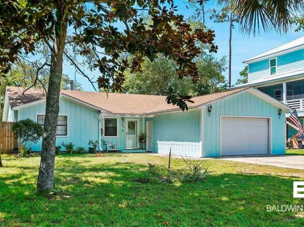 5009 Bayou Dr, Orange Beach, AL 36561