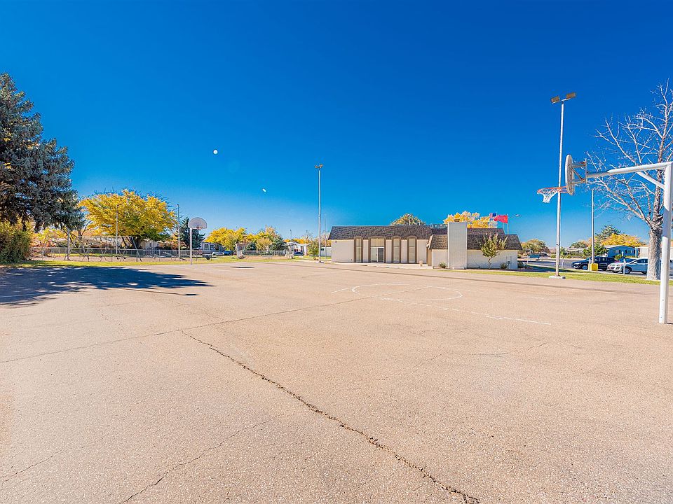 1st image of 720 Doe Ln SE
