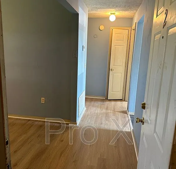 121 Elm St #2-1-4 — Photo 3