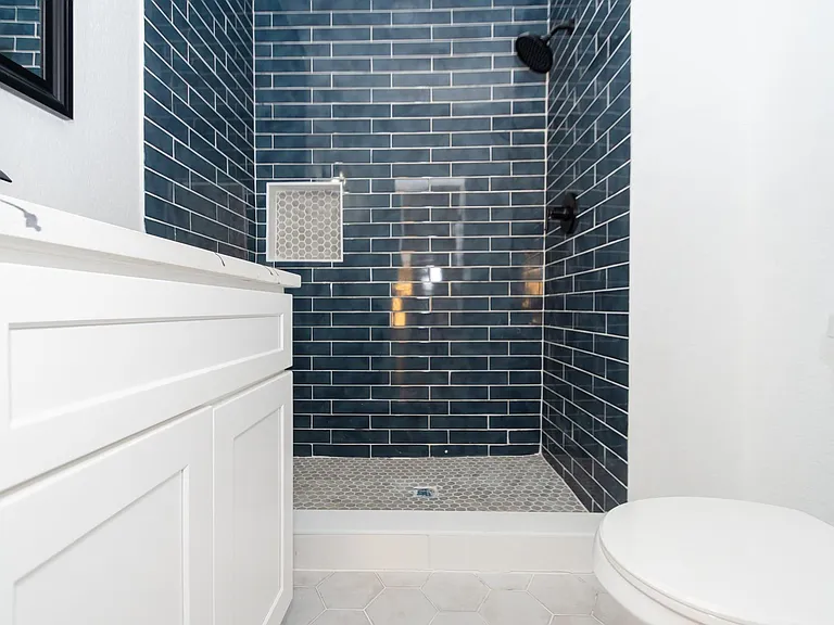 320 E Murrill St — Photo 13